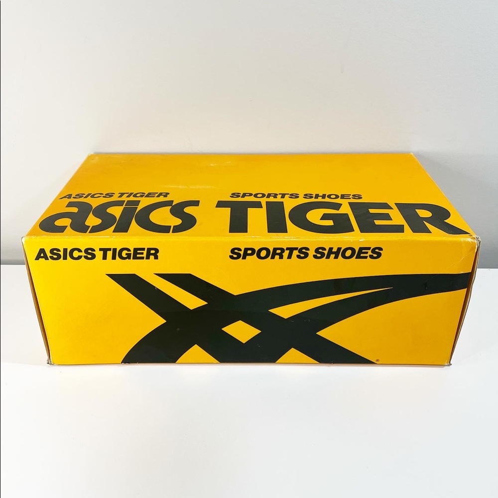 Rare Vintage 1980 Olympics issued Asics Tigers Japan. Unused